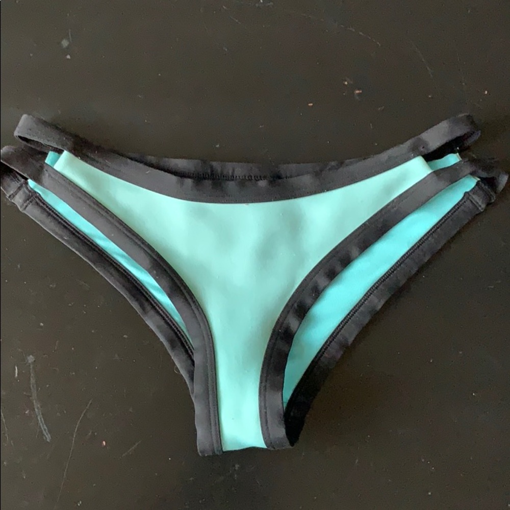 H&M swim bottom